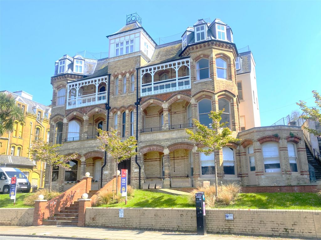 1 bed flat for saleWilder Road, Ilfracombe, Devon EX34