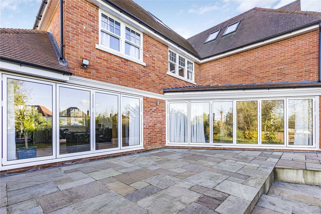 Additional image 25 of 5 bed detached house for saleWestwood Close, Potters Bar, Hertfordshire EN6