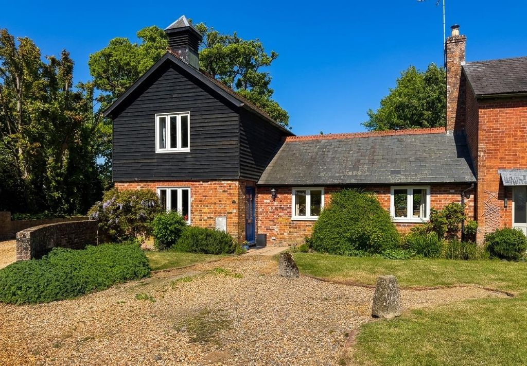 3 bed semi-detached house for saleWoodborough, Pewsey SN9