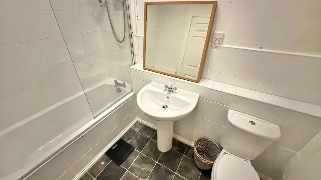Additional image 7 of 2 bed flat for saleCommercial Street, Dundee DD1
