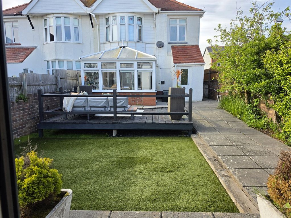 Additional image 2 of 3 bed semi-detached house for salePark Avenue, Porthcawl CF36