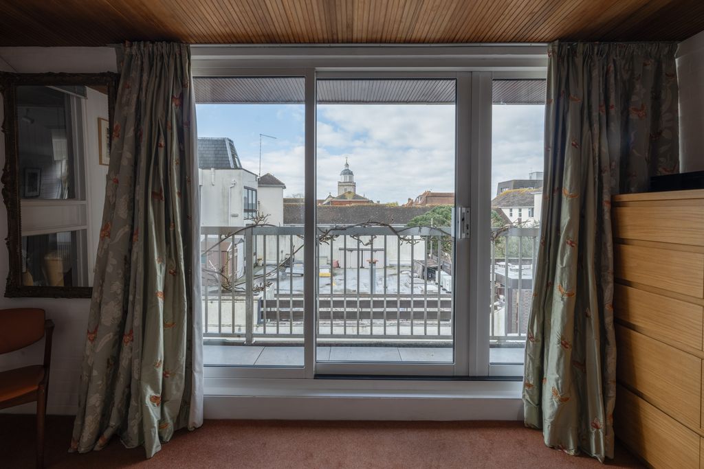 Additional image 22 of 4 bed end terrace house for saleJack House, Portsmouth, Hampshire PO1