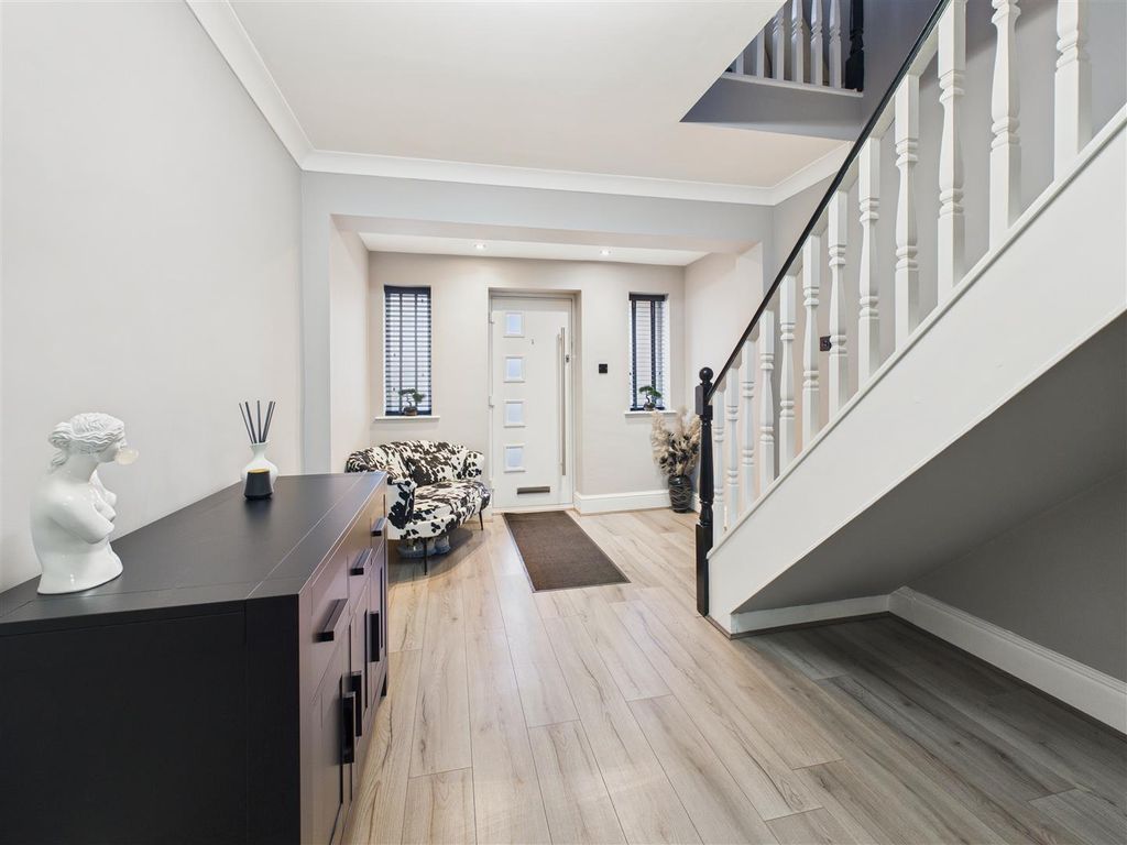 Additional image 11 of 4 bed detached house for saleAston Hall Drive, North Ferriby HU14
