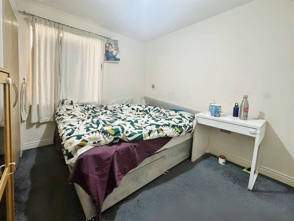 Additional image 7 of 2 bed flat for saleOlsen Rise, Lincoln LN2