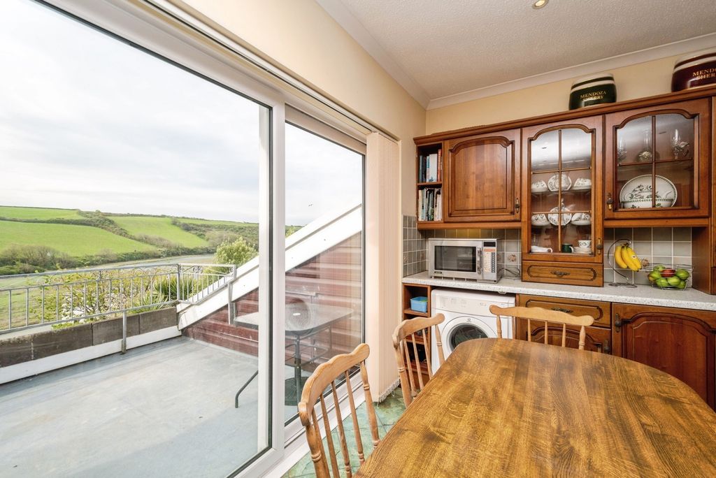 Additional image 15 of 4 bed detached house for saleTredour Road, Newquay, Cornwall TR7