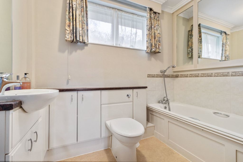Additional image 8 of 4 bed bungalow for saleHorse Lane Orchard, Ledbury, Herefordshire HR8