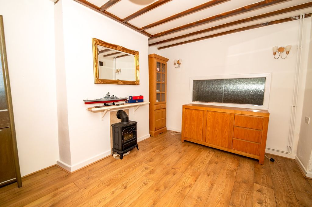 Additional image 7 of 2 bed semi-detached house for saleNorthcroft Lane, Newbury RG14