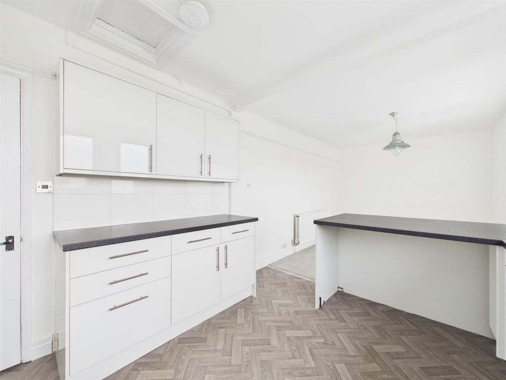 Additional image 35 of 5 bed flat for salePensby Road, Heswall, Wirral CH60