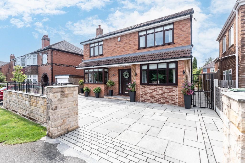 4 bed detached house for saleHighfield Road, Pontefract WF8