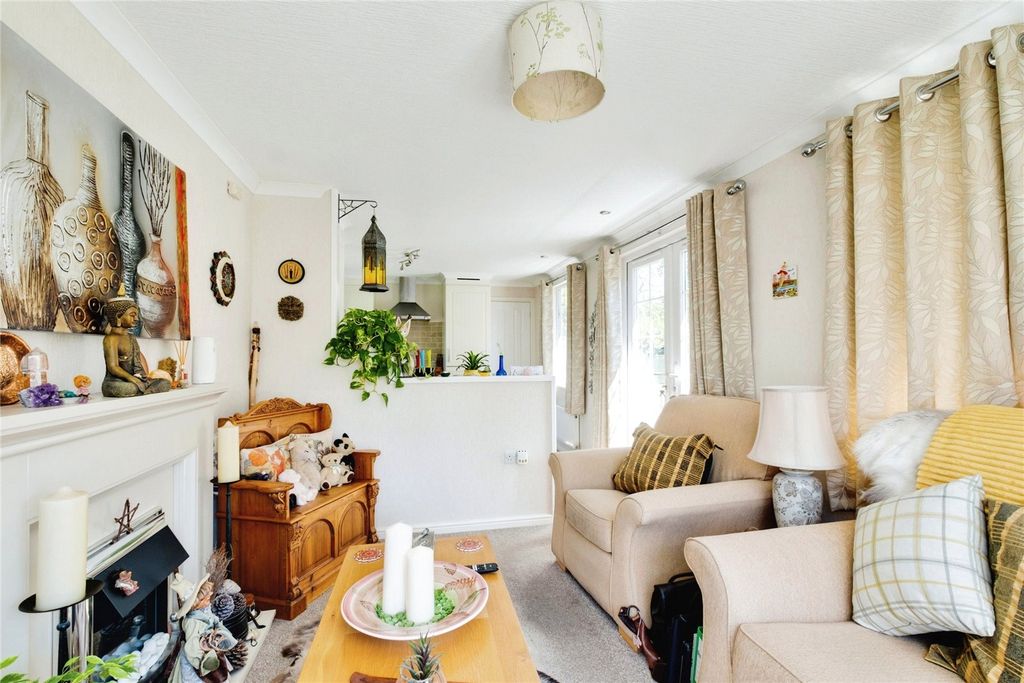 Additional image 5 of 1 bed mobile/park home for saleThatched Cottage Park, Southampton Road, Lyndhurst, Hampshire SO43
