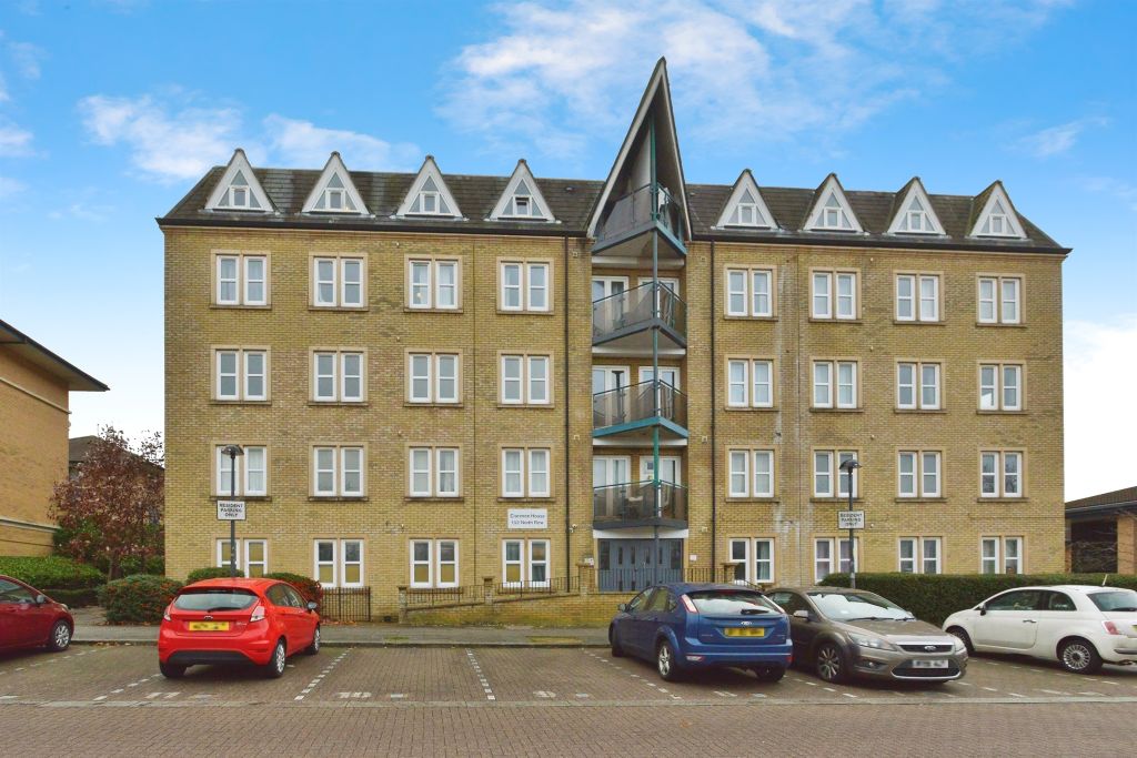 4 bed flat for saleNorth Row, Milton Keynes MK9