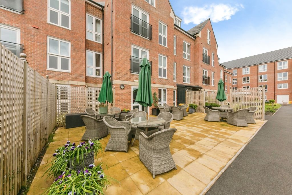 Additional image 13 of 2 bed flat for saleCoare Street, Macclesfield, Cheshire SK10