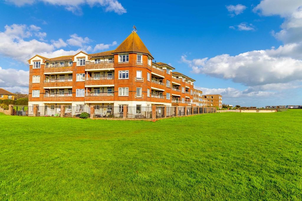 2 bed flat for saleBrighton Road, Lancing BN15