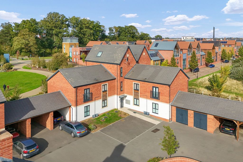 2 bed flat for saleConquerors Way, Northampton NN5