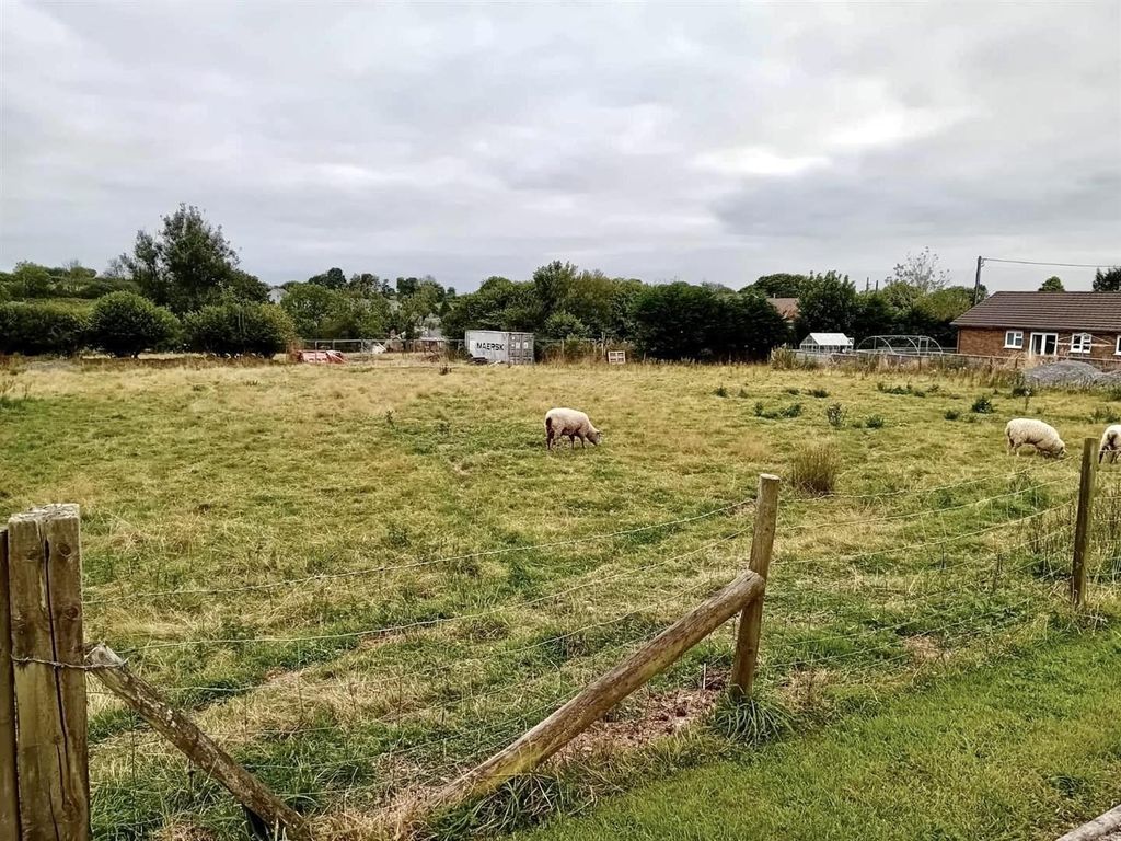 Land for saleMaes Cawnen, Trelech, Carmarthen SA33