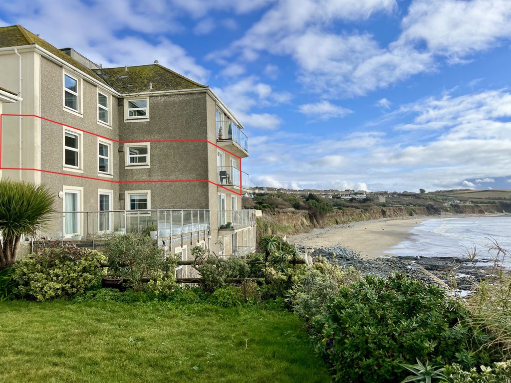 2 bed flat for saleGwel An Mor, Fore Street, Marazion TR17