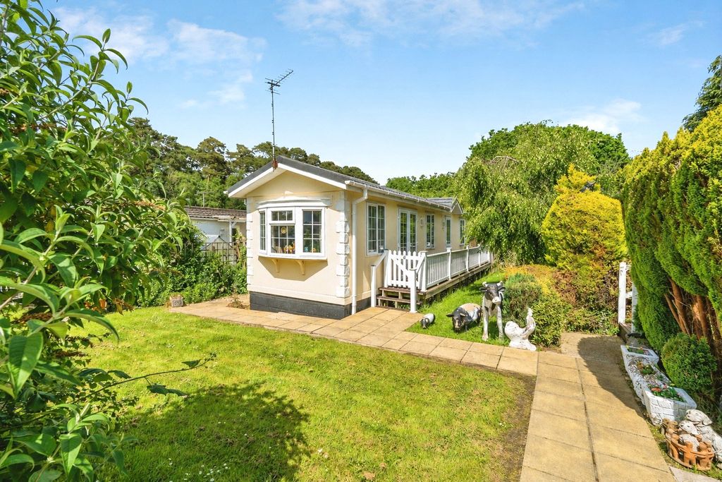 1 bed mobile/park home for saleThatched Cottage Park, Southampton Road, Lyndhurst, Hampshire SO43