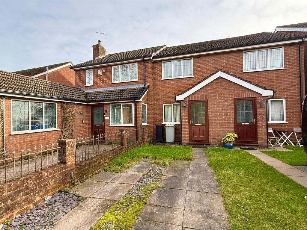 2 bed mews for saleSlater Street, Macclesfield SK11