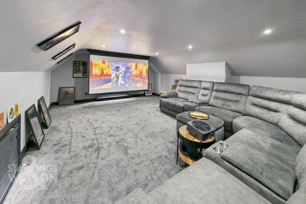 Additional image 3 of 6 bed detached house for saleKirkley Cliff Road, Lowestoft NR33