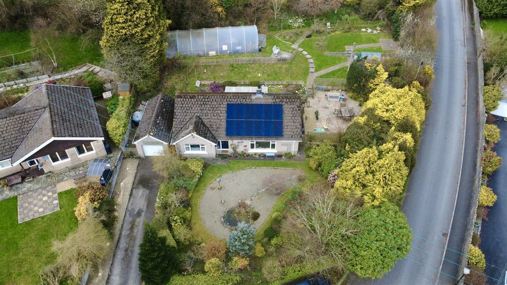 2 bed detached bungalow for saleForest Road, Lampeter SA48