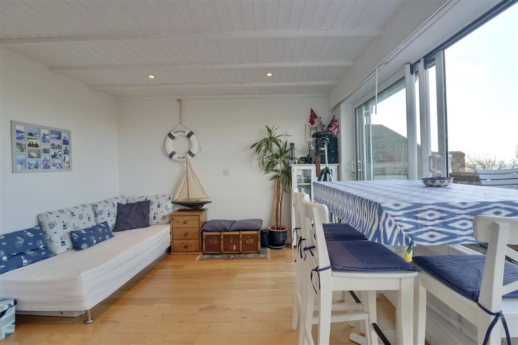 Additional image 22 of 4 bed town house for saleBroad Street, Old Portsmouth, Hampshire PO1