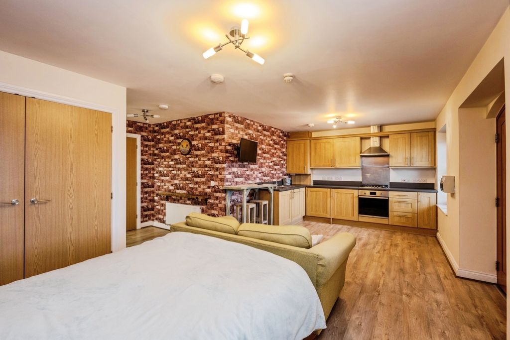 1 bed flat for saleMeadow Bank, Llandarcy, Neath, Neath Port Talbot SA10