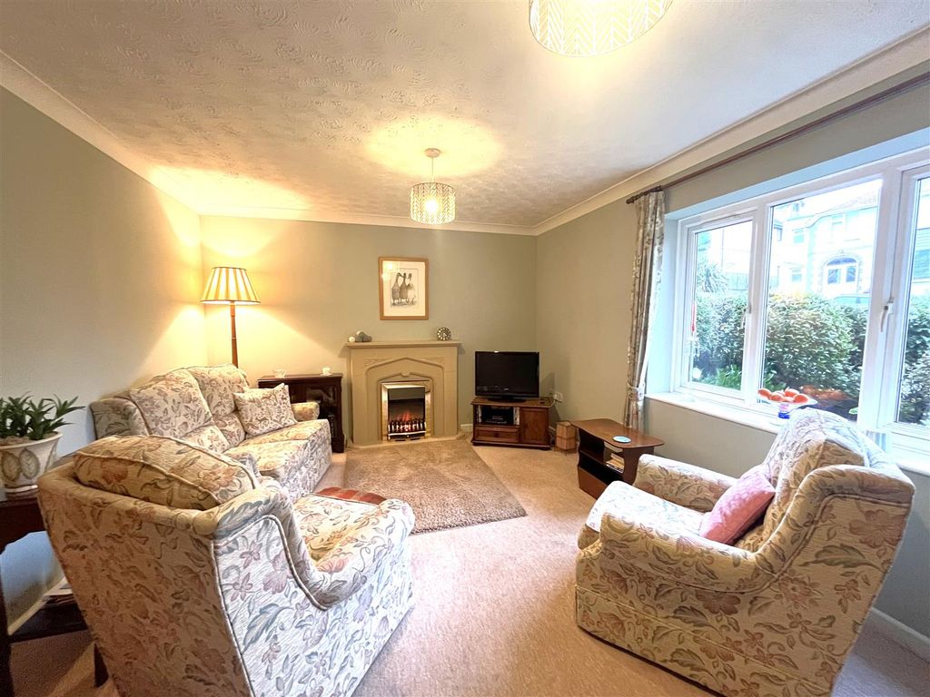 Additional image 2 of 2 bed flat for saleAnning Road, Lyme Regis DT7