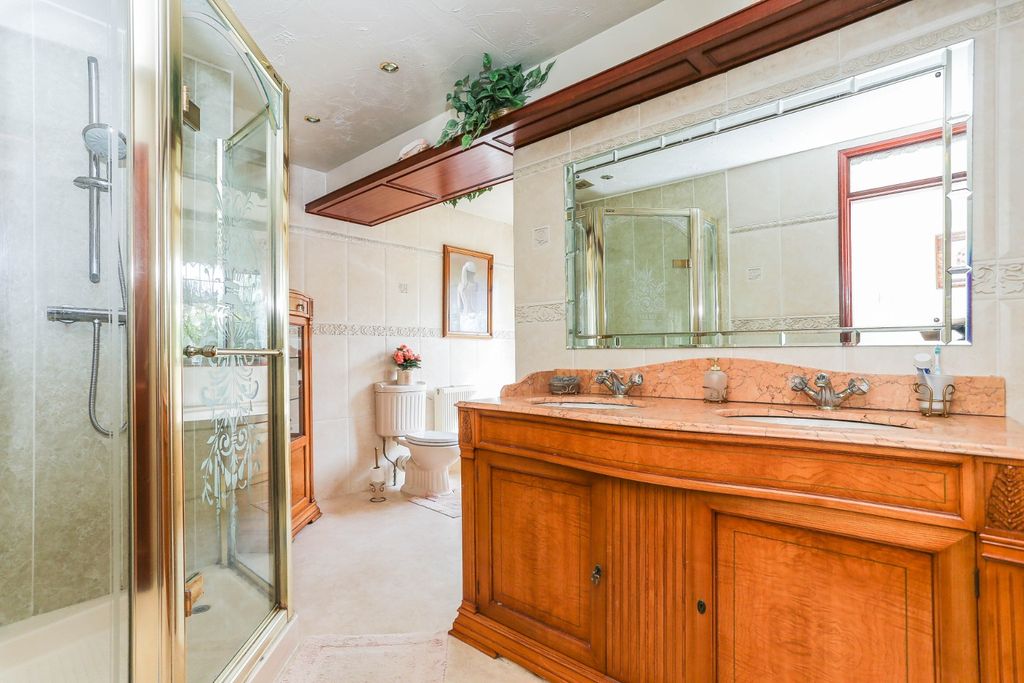 Additional image 16 of 5 bed detached house for saleRutherford Glen, Whitestone, Nuneaton CV11