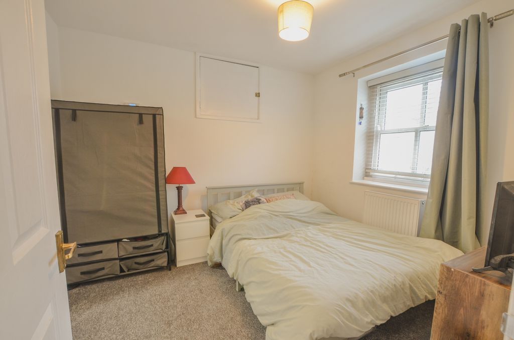 Additional image 13 of 1 bed flat for saleParade Square, Lostwithiel, Cornwall PL22