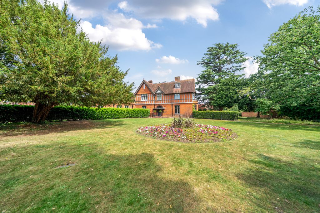Additional image 9 of 1 bed flat for saleListon Road, Marlow SL7
