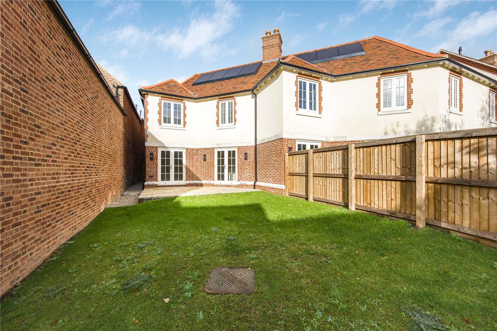 Additional image 10 of 5 bed terraced house for saleSt Peters Mews, The Parade, Marlborough, Wiltshire SN8