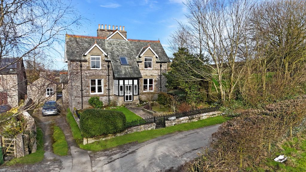 5 bed detached house for saleHaverflatts Lane, Milnthorpe LA7