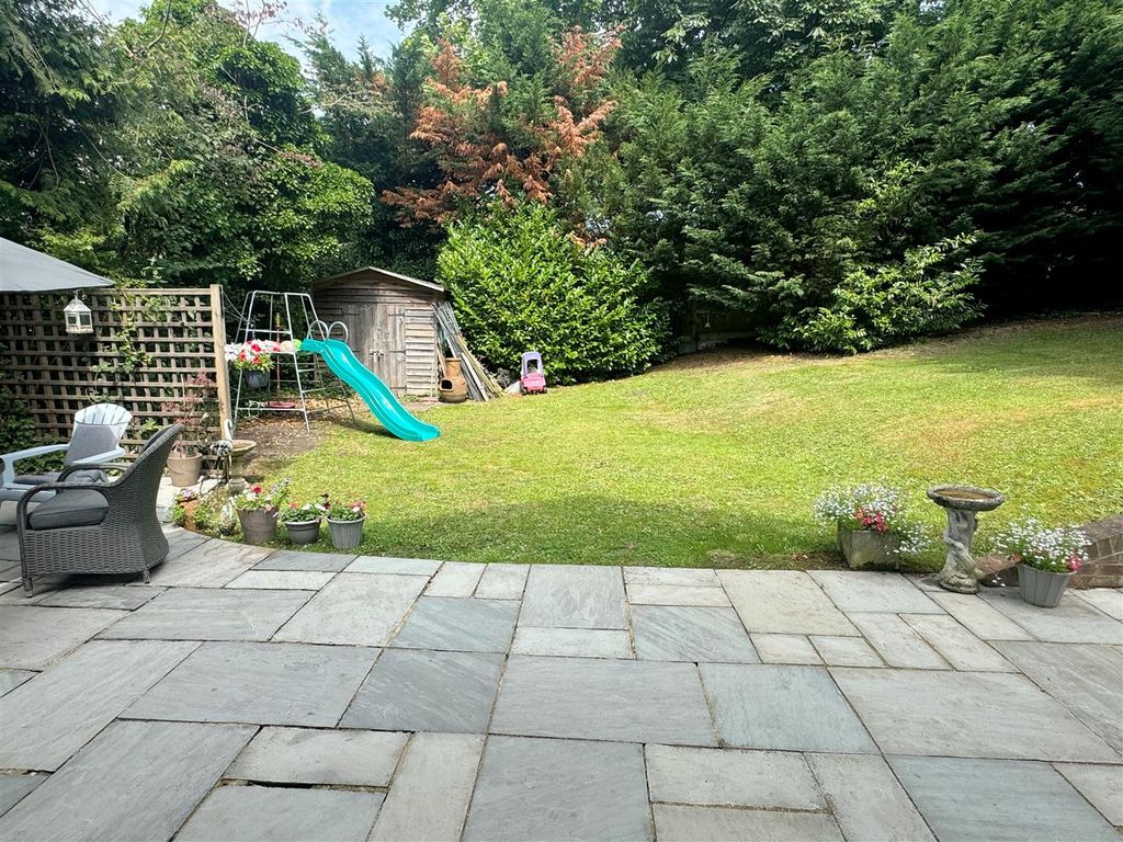 Additional image 20 of 4 bed detached house for saleBledlow Close, Newbury RG14