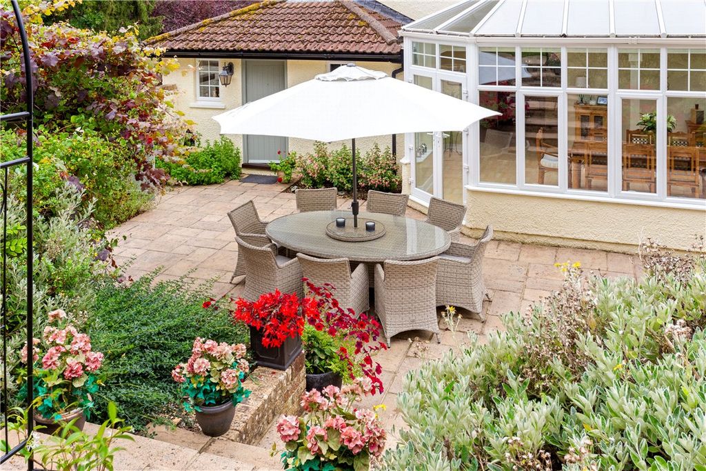Additional image 22 of 6 bed detached house for saleBath Road, Marlborough, Wiltshire SN8