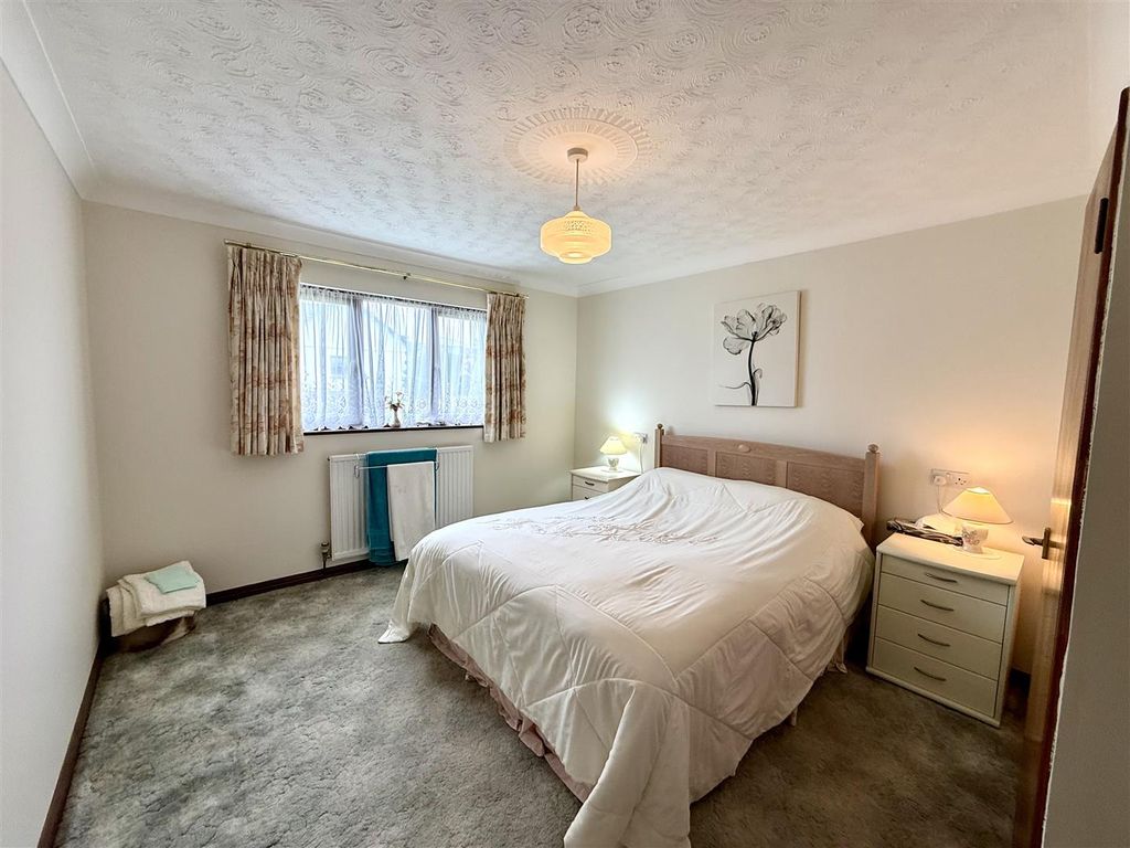 Additional image 10 of 3 bed bungalow for saleGolwg Y Mynydd, Llangadog SA19