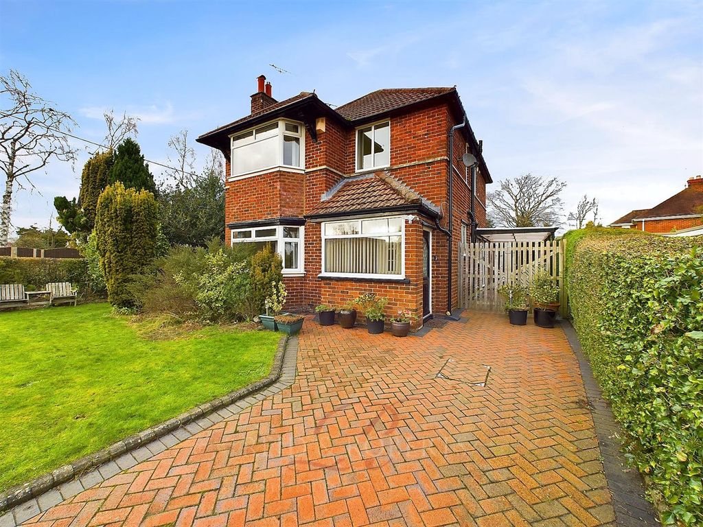 3 bed detached house for saleGwernaffield Road, Mold CH7
