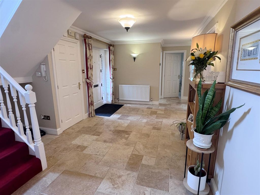 Additional image 31 of 6 bed detached house for saleBickleigh Ridge, Yew Gate, Newbury RG14