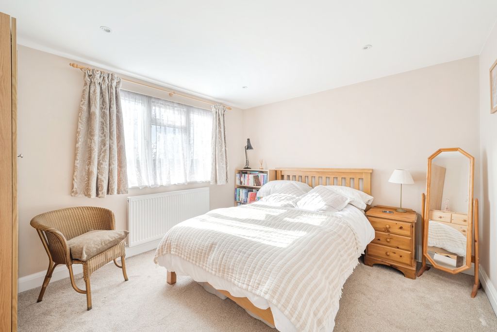 Additional image 21 of 5 bed semi-detached house for saleMaycross Avenue, Morden SM4