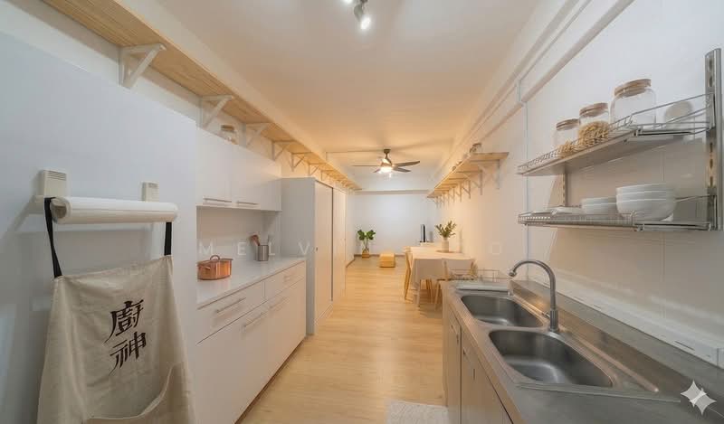 871 Woodlands Street 81 photo 4