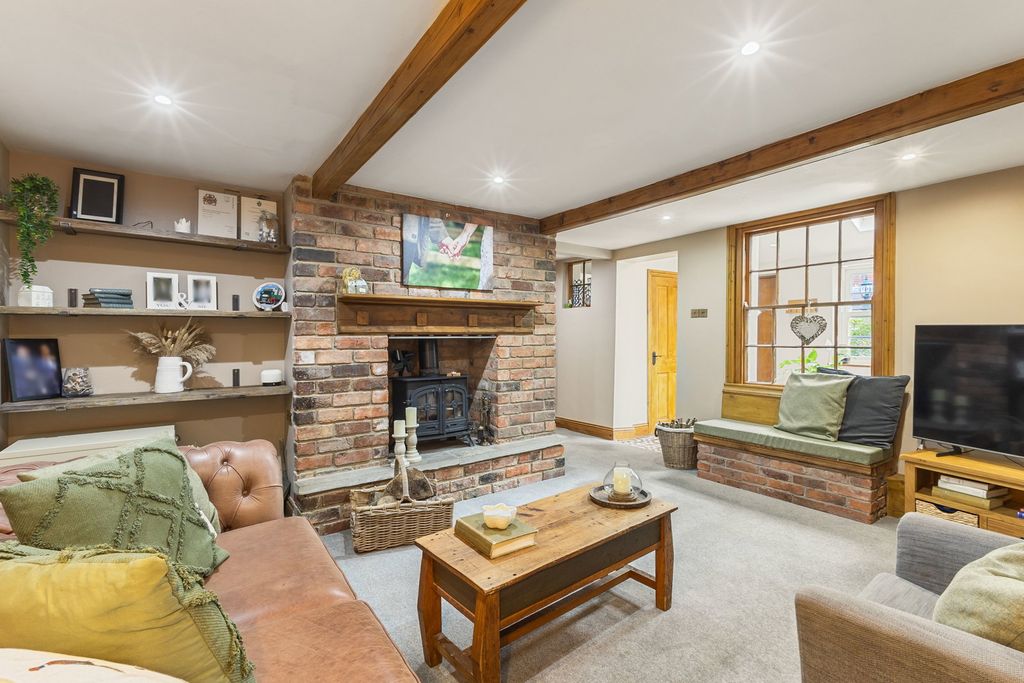 Additional image 3 of 4 bed detached house for saleCastle Cottage, Spink Lane, Pontefract WF8