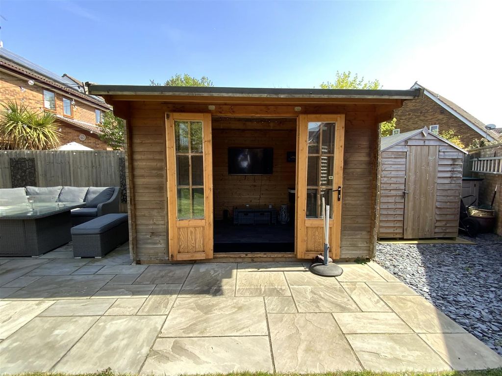 Additional image 26 of 4 bed detached house for saleMountsfield Close, Newport Pagnell MK16