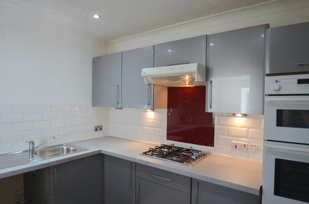 Additional image 10 of 2 bed flat for saleLower Street, Pulborough RH20