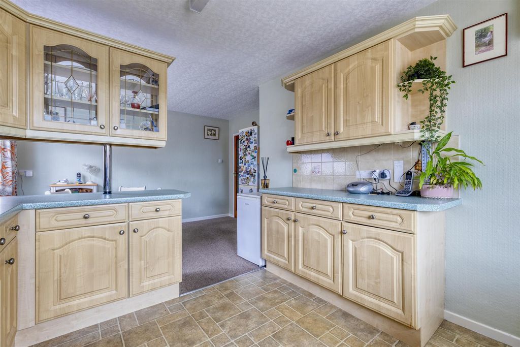 Additional image 10 of 3 bed detached bungalow for saleColleys Lane, Willaston, Cheshire CW5