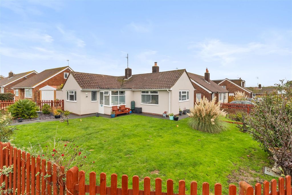 2 bed detached bungalow for saleDover Road, Polegate BN26