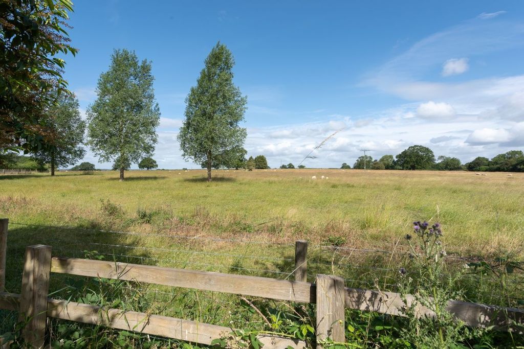 4 bed barn conversion for saleGreyfriars, Cold Brayfield, Olney, Buckinghamshire MK46 photo 3