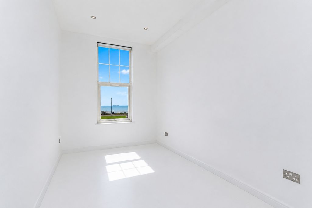 Additional image 4 of 2 bed flat for saleFirst Avenue, Cliftonville, Margate, Kent CT9