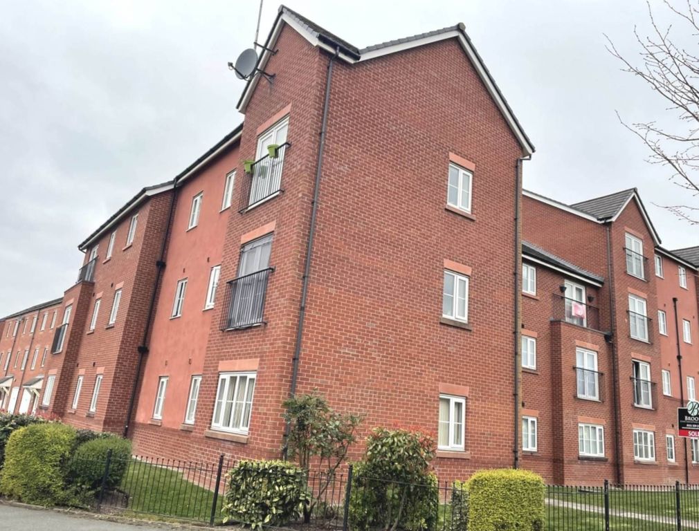 2 bed flat for salePendleton Court, Prescot L34