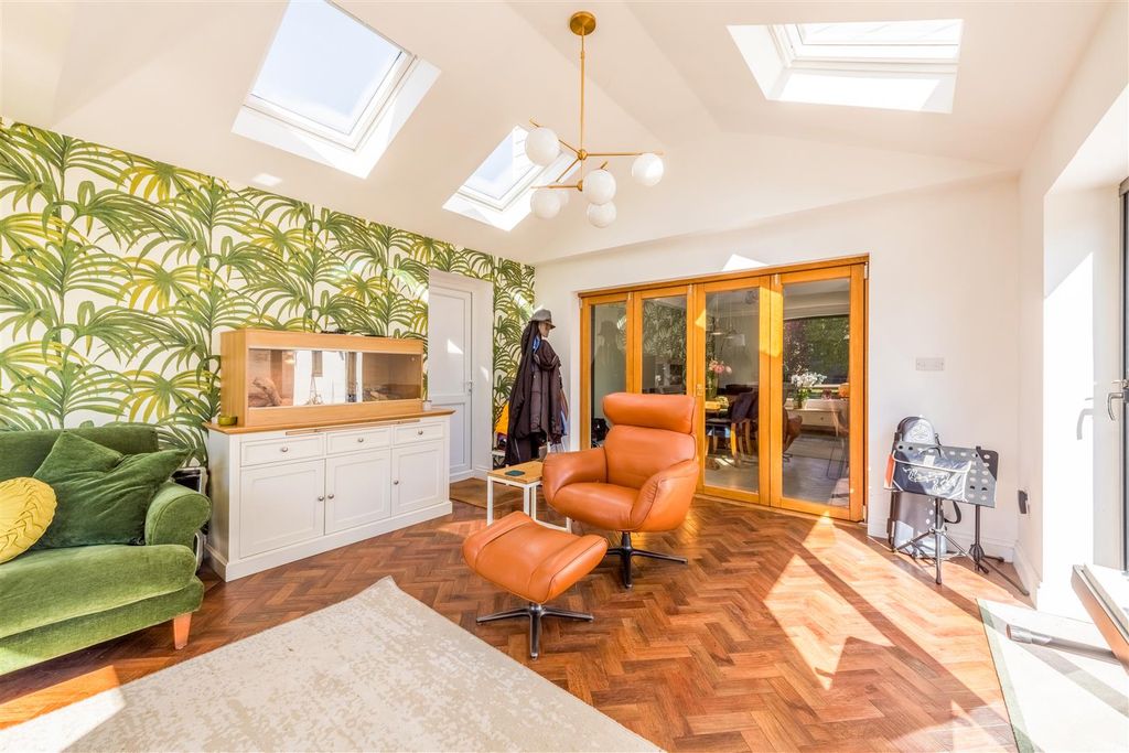 Additional image 16 of 5 bed detached house for saleGrinstead Lane, Lancing BN15
