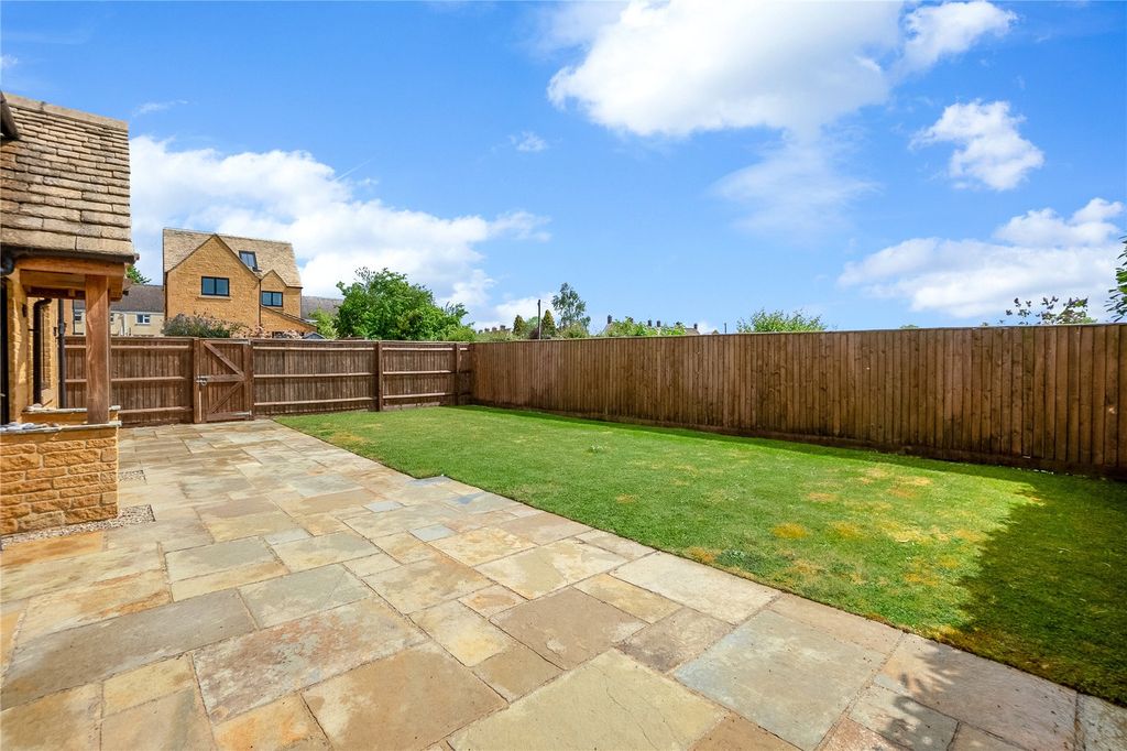 Additional image 13 of 2 bed country house for saleEvenlode Road, Moreton-In-Marsh, Gloucestershire GL56
