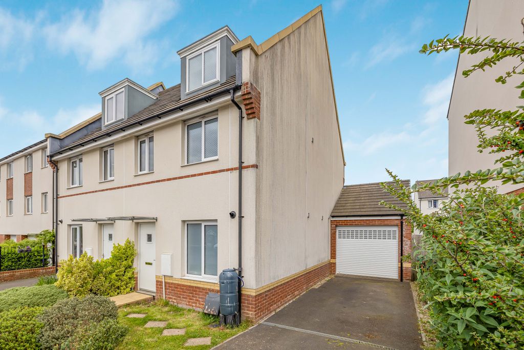 3 bed semi-detached house for saleBugle Place, Newton Abbot, Devon TQ12